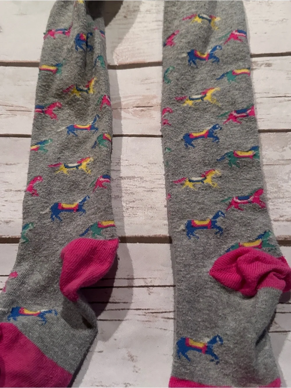 Mini Boden gray tights with multicolored horse print, fair pilling size 3-4Y